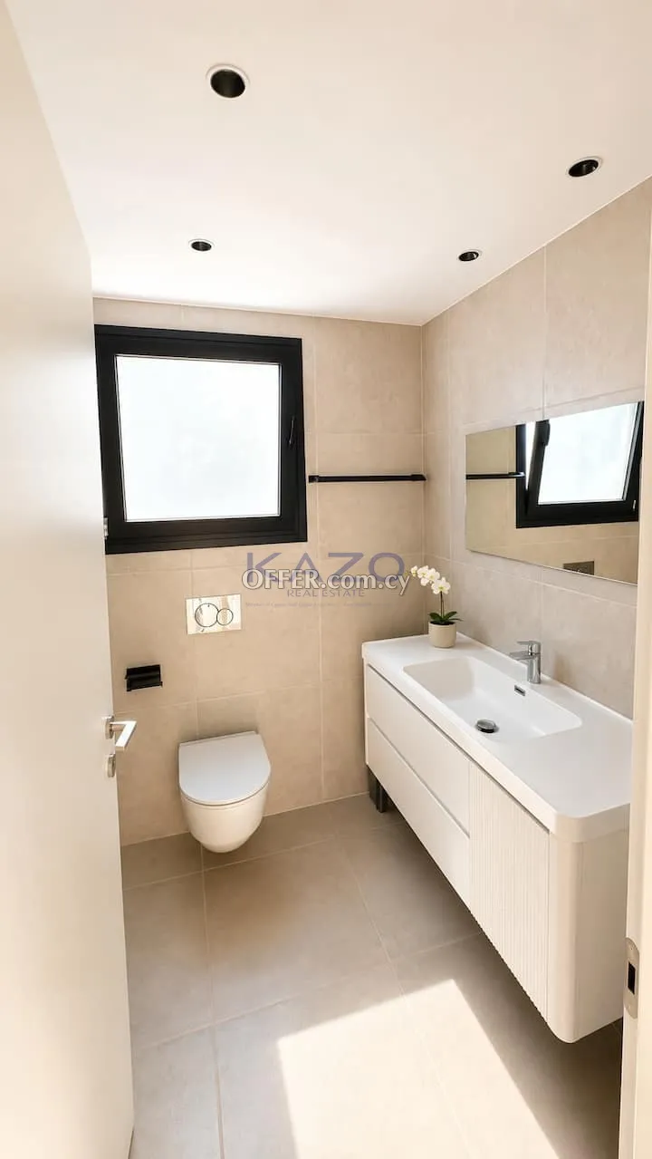 Spacious Three Bedroom Apartment in Central Agia Triada - 10