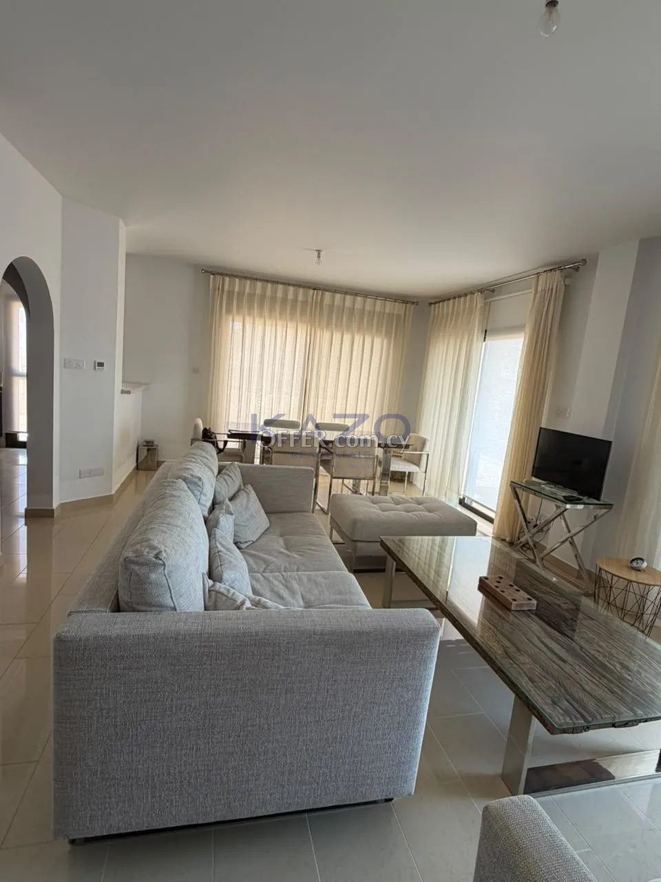 Spacious 3 Bedroom Apartment in Vibrant Kato Paphos - 10