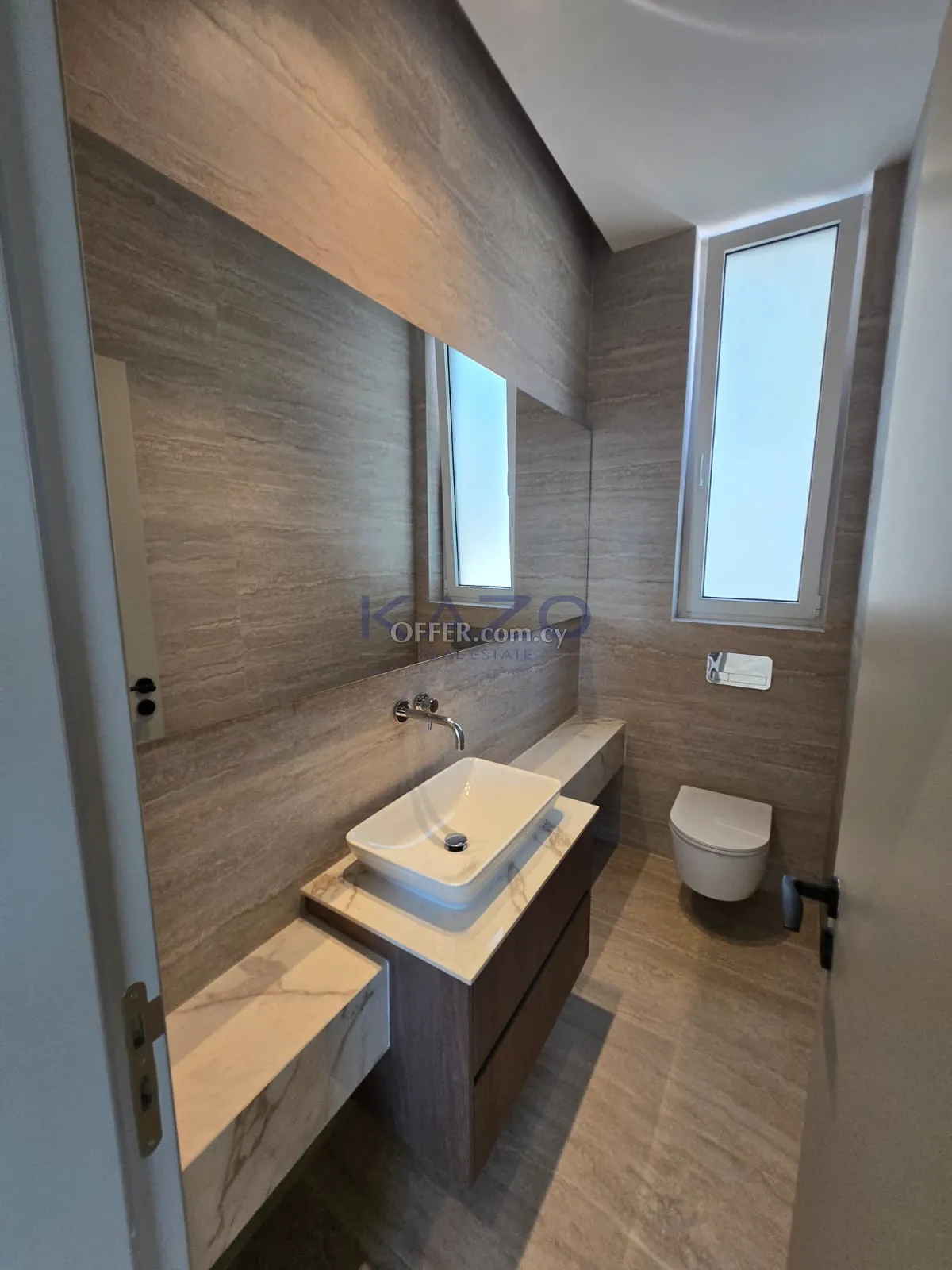 Modern Seafront Apartment with Gym in Mouttagiaka - 2