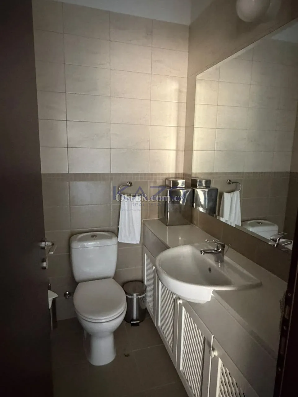 Spacious 3 Bedroom Apartment in Vibrant Kato Paphos - 6