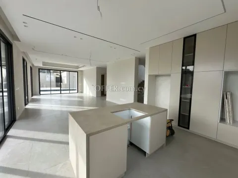 House (Detached) in Agios Tychonas, Limassol for Sale