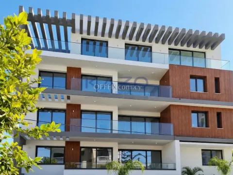 Spacious Top Floor Apartment in Central Papas Area - Main Photo