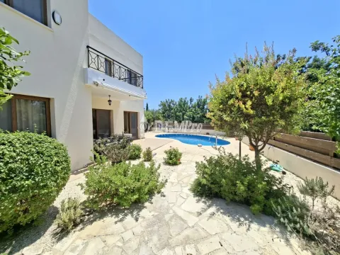 Villa For Sale in Konia, Paphos - DP6023