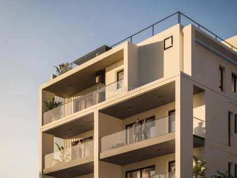 THREE BEDROOM TOP FLOOR APARTMENT WITH ROOF GARDEN  IN AGIOS IOANNIS LIMASSOL - Main Photo
