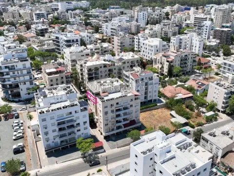 Three Bedroom Apartment in Agioi Omologites Nicosia - 10