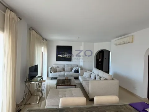 Spacious 3 Bedroom Apartment in Vibrant Kato Paphos - 13