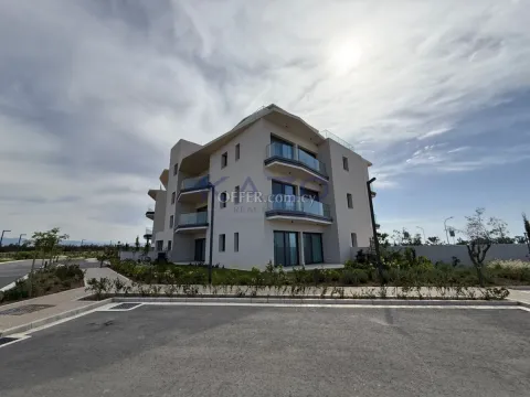 Furnished 2-Bed Apartment in Asomatos - 12