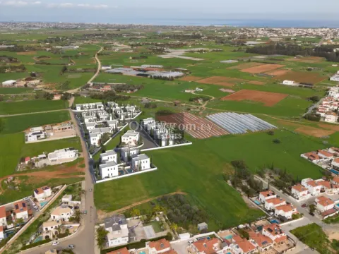 Elegant Three Bedroom Semi Detached Bangalow in Frenaros - 6
