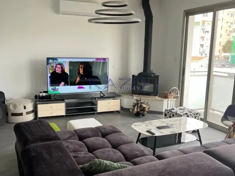 Seafront Furnished Penthouse in Lively Agia Triada - 9
