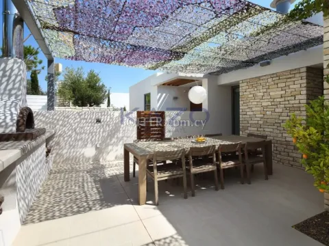 3 Bedrooms - Villa - Pafos - For Sale - PA-126-7214 - 11