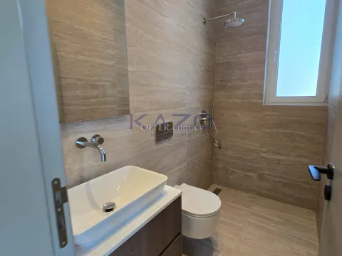 Modern Seafront Apartment with Gym in Mouttagiaka - 5