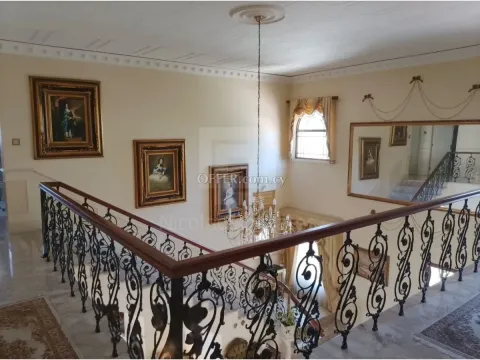 Exceptional Five Bedroom Villa with Panoramic Sea Views in Tala Paphos - 7