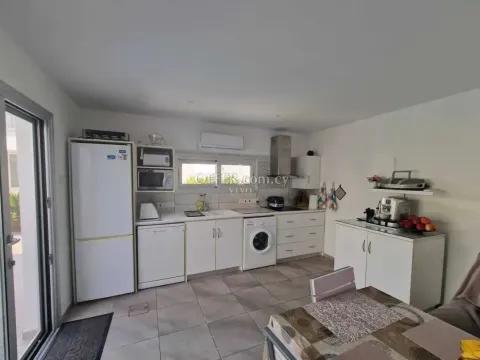 SPACIOUS 4 BEDROOM VILLA IN PAREKLISIA - 6
