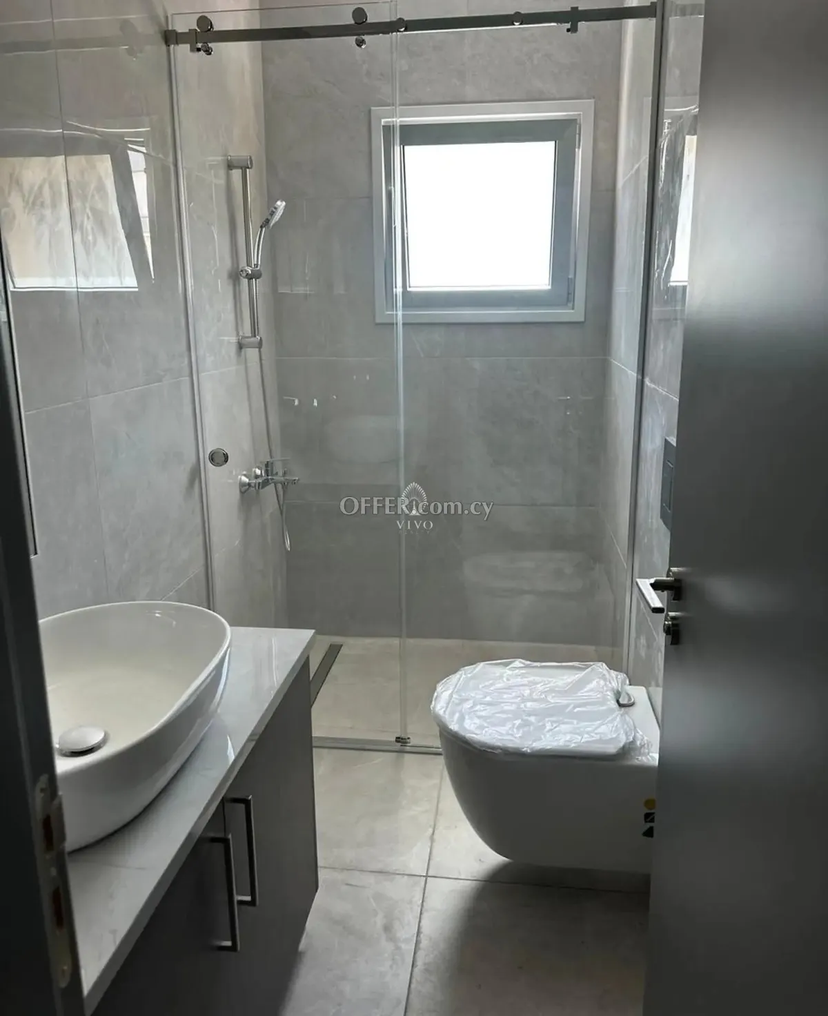 FRESHLY RENOVATED 3 BEDROOM APARTMENT IN KATO POLEMIDIA - 2