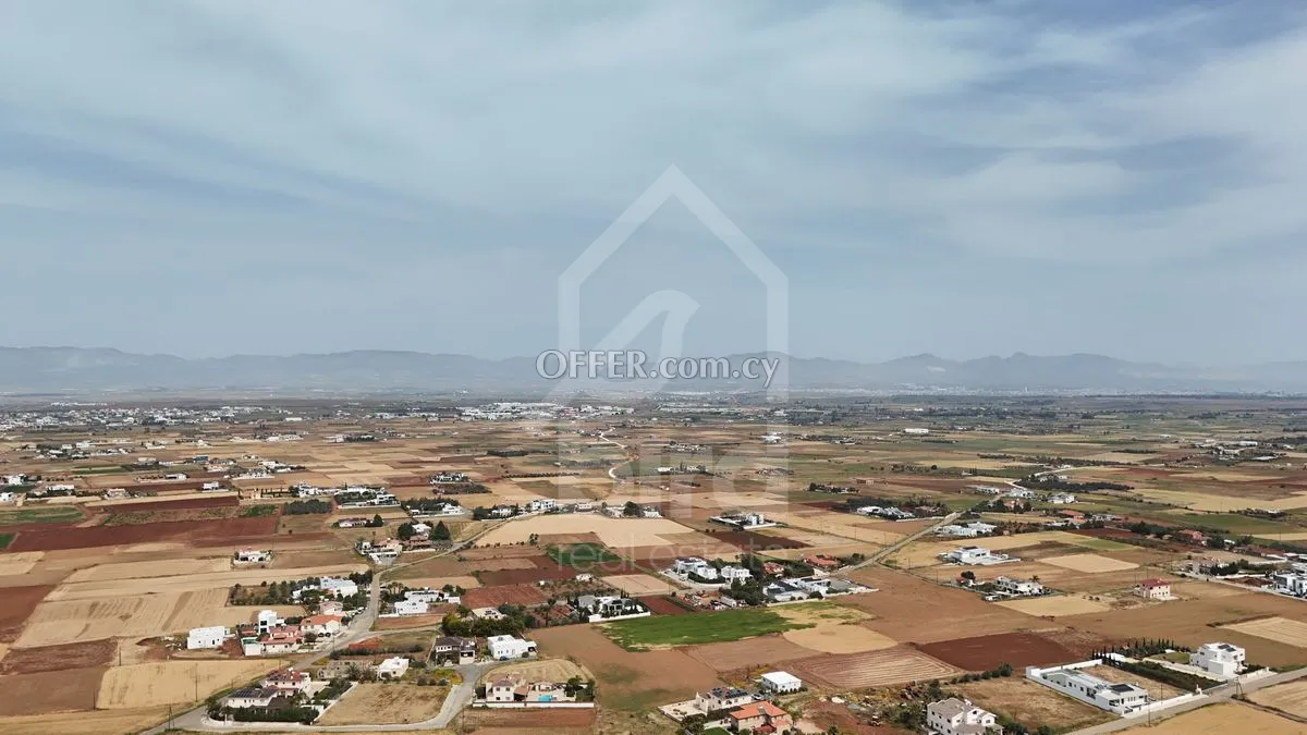 Field for Sale in Agioi Trimithias, Nicosia - 1