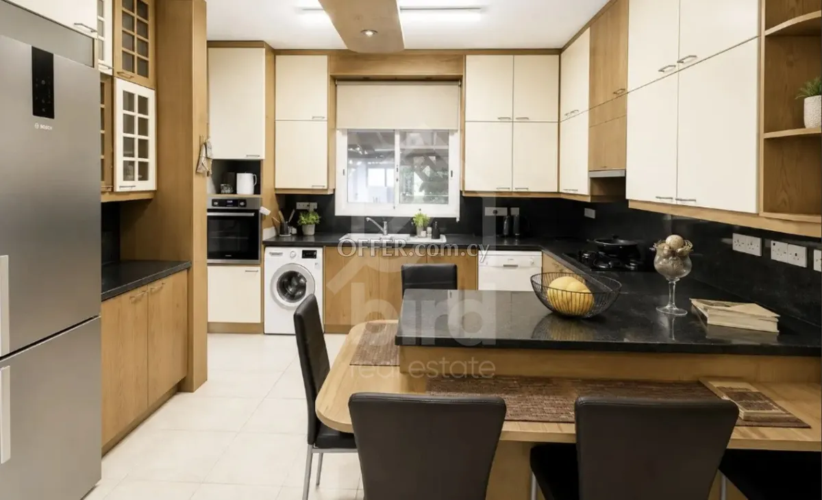 5 Bed Maisonette for Sale in Strovolos, Nicosia - 1