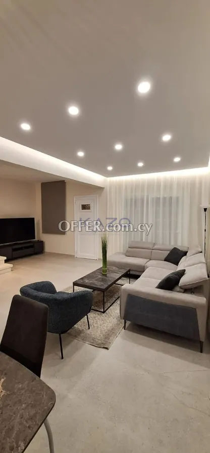 Modern Furnished Semi Detached House in Prime Area - 1