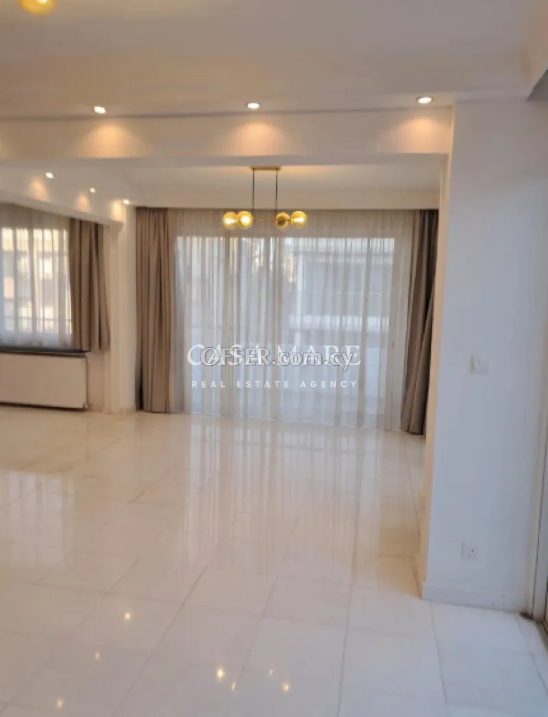 3 Bedroom Penthouse in Nicosia Agioi Omologites - 1