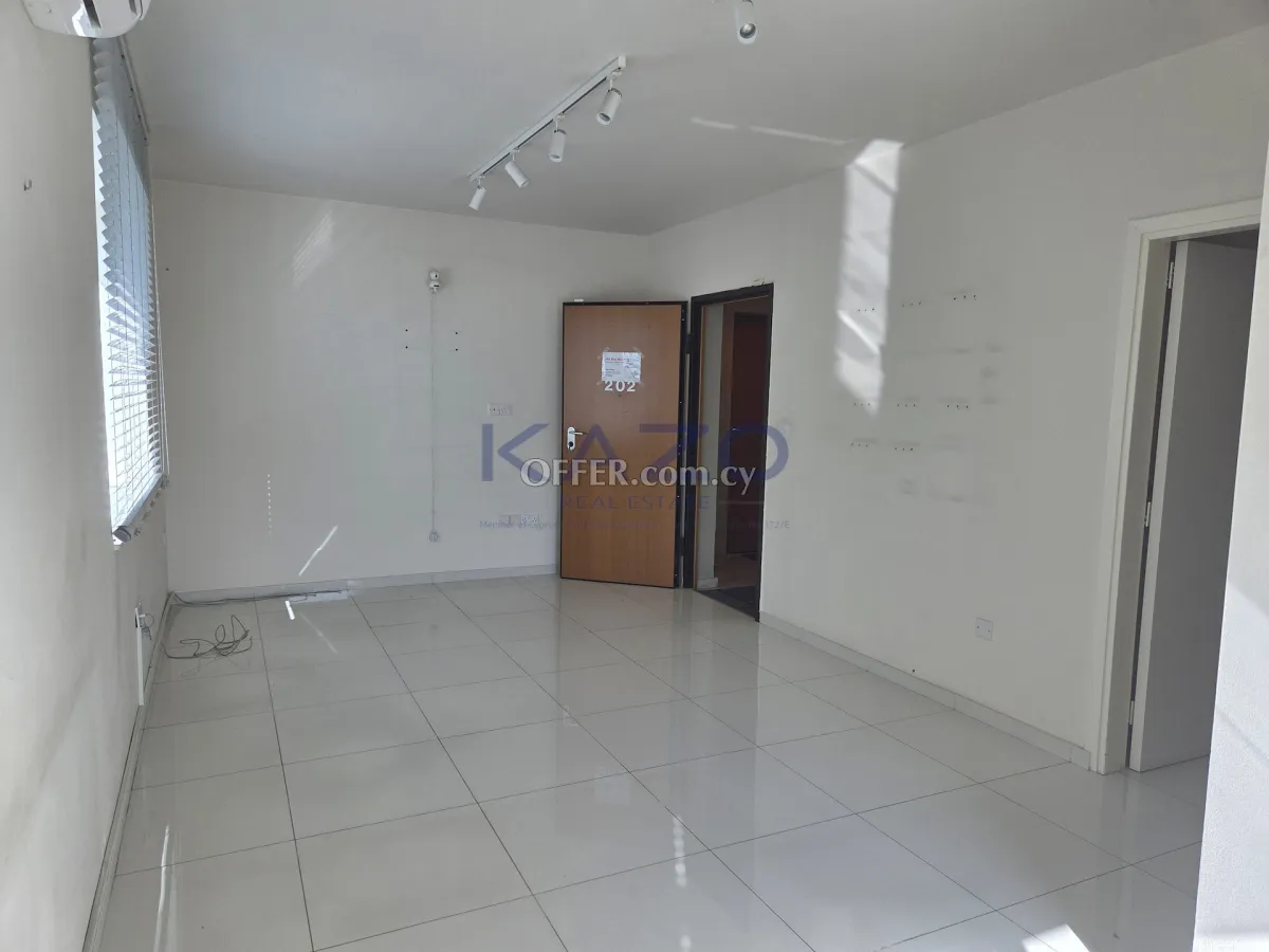 Medical Office for Rent 71m2 in City Center - next to Polyclinic Ygeia - 13