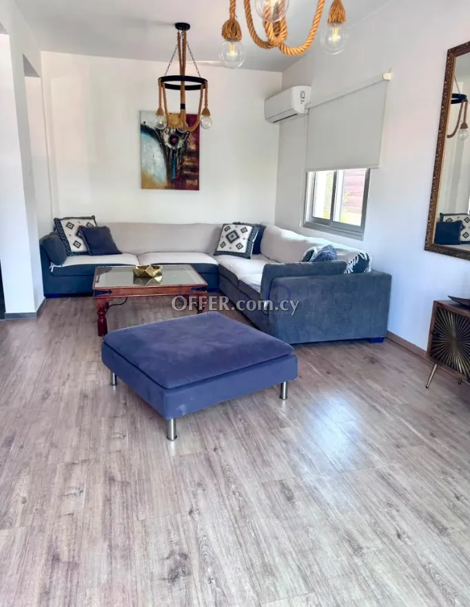 Modern Semi-Detached House with 3 Bedrooms in Omonoia - 11