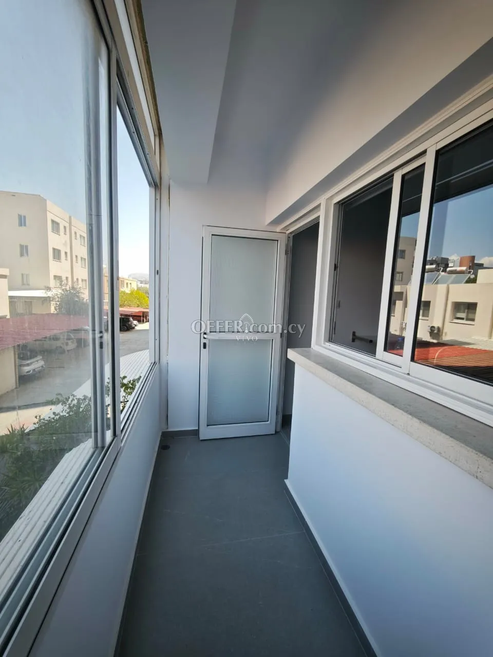 THREE BEDROOM APARTMENT IN MESA GEITONIA, LIMASSOL - 11