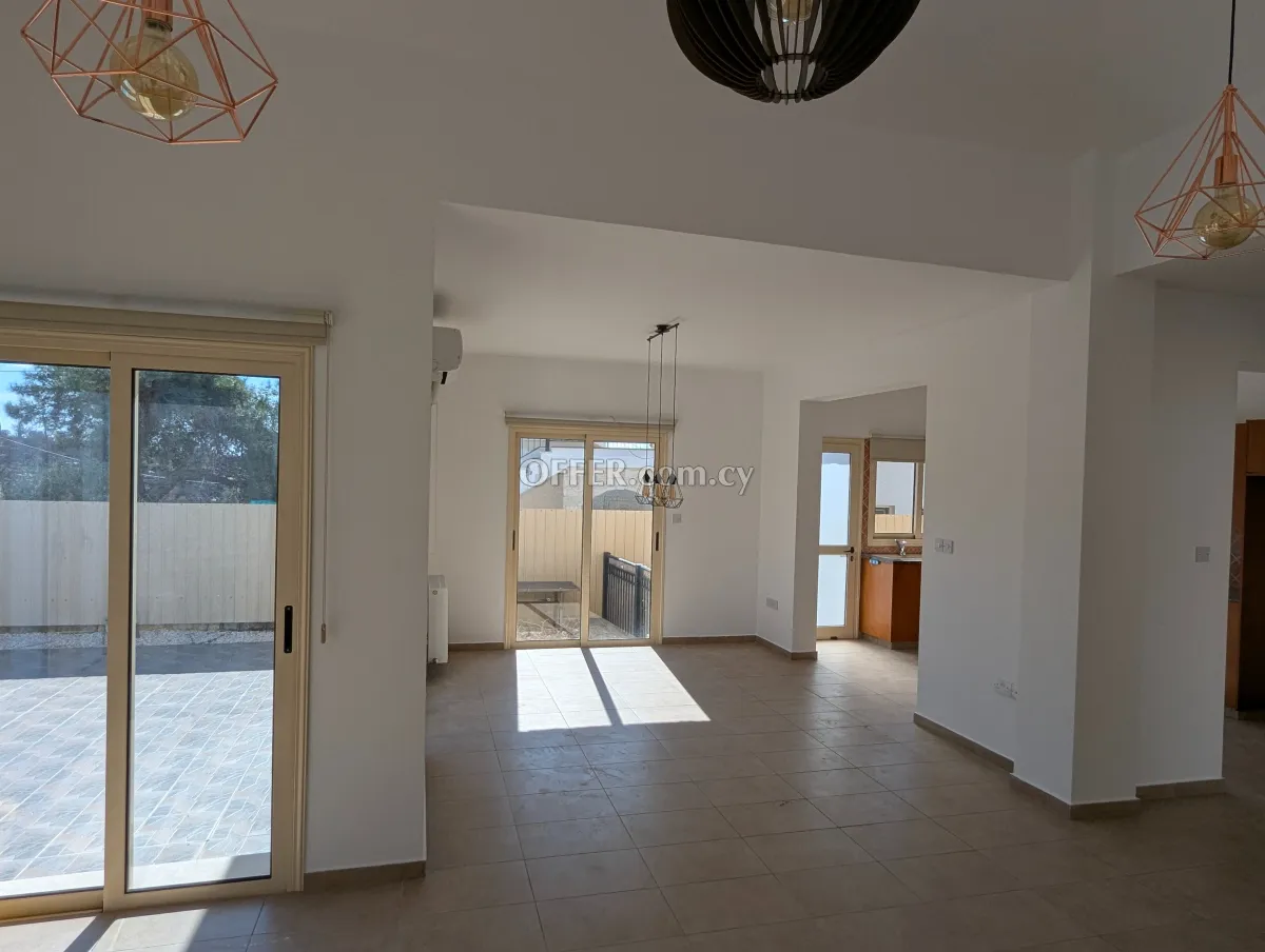 3-bedroom Detached Villa 119 sqm in Kivides - 12