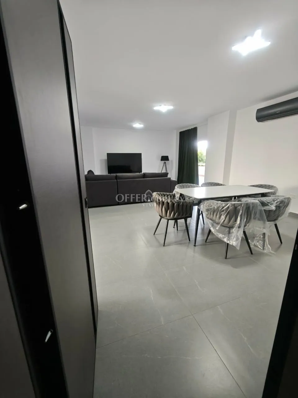 THREE BEDROOM APARTMENT IN MESA GEITONIA, LIMASSOL - 8