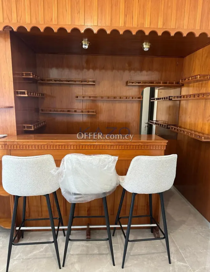 Fully Furnished Three Bedroom Upper Level Apartment in Quiet Polemidia - 9