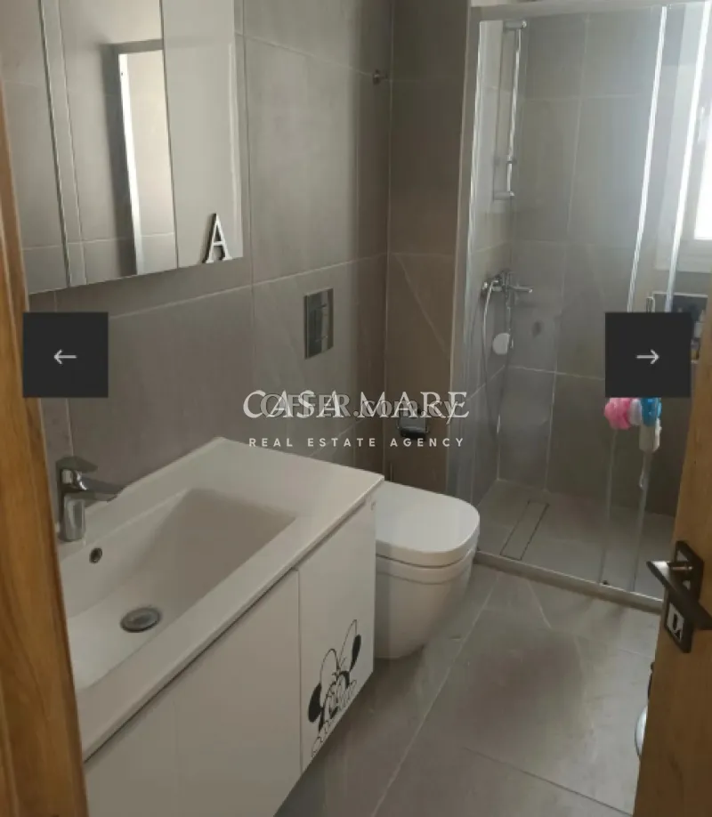 Furnished 3 bedroom penthouse Larnaca
- 4