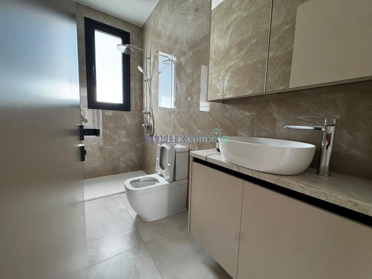 4 Bedroom Brand New Bungalow For Rent Pareklissia - 6