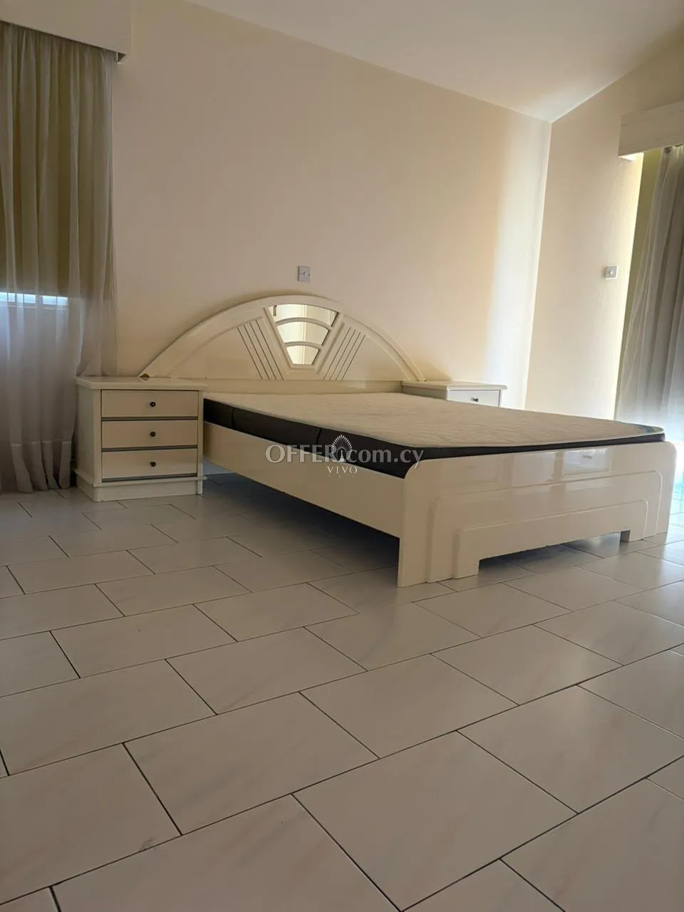 THREE BEDROOM APARTMENT IN AGIOS ATHANASIOS, LIMASSOL - 4