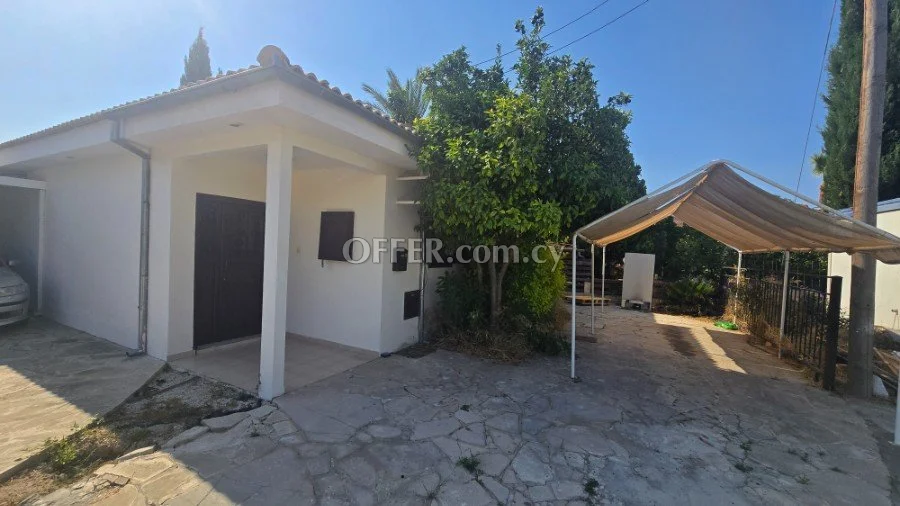 2 bedroom detached bungalow In Kolossi - 1