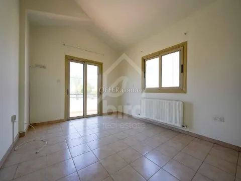 4 Bed Apartment for Sale in Latsia, Nicosia - 2
