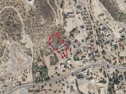 Large Field For Sale in Beautiful Palodeia - Main Photo