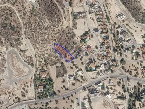 Large 1673m2 Field for Sale in Palodeia Village - Main Photo