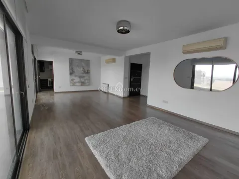 THREE BEDROOM WHOLE FLOOR APARTMENT IN PANTHEA LIMASSOL - 11