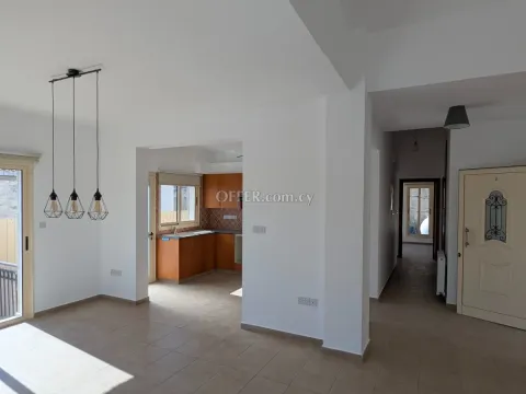 3-bedroom Detached Villa 119 sqm in Kivides - 10
