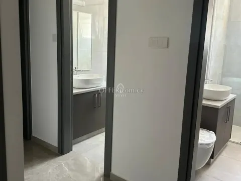 FRESHLY RENOVATED 3 BEDROOM APARTMENT IN KATO POLEMIDIA - 6