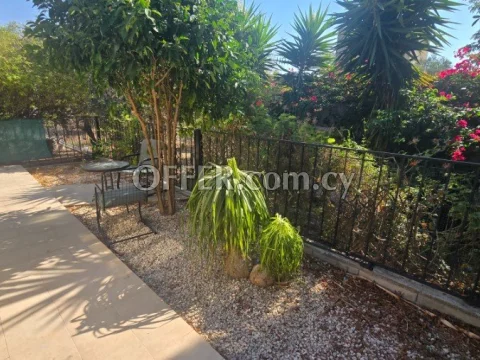 2 bedroom detached bungalow In Kolossi - 5