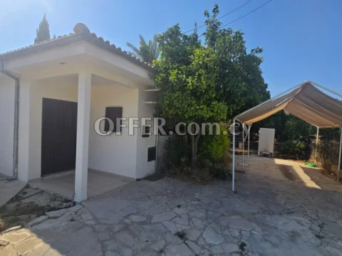 2 bedroom detached bungalow In Kolossi - 1