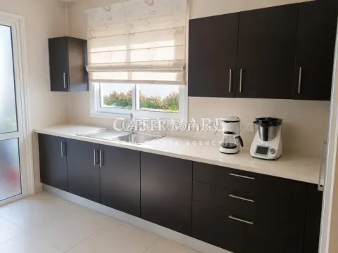 3+1 Bedroom Penthouse Apartment in Acropolis, Nicosia - 2