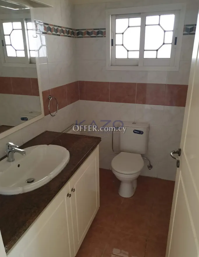 4-Bed Detached House in Kato Polemidia - 2