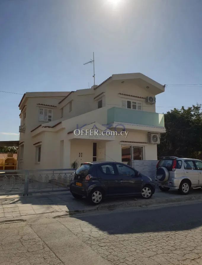 4-Bed Detached House in Kato Polemidia - 1
