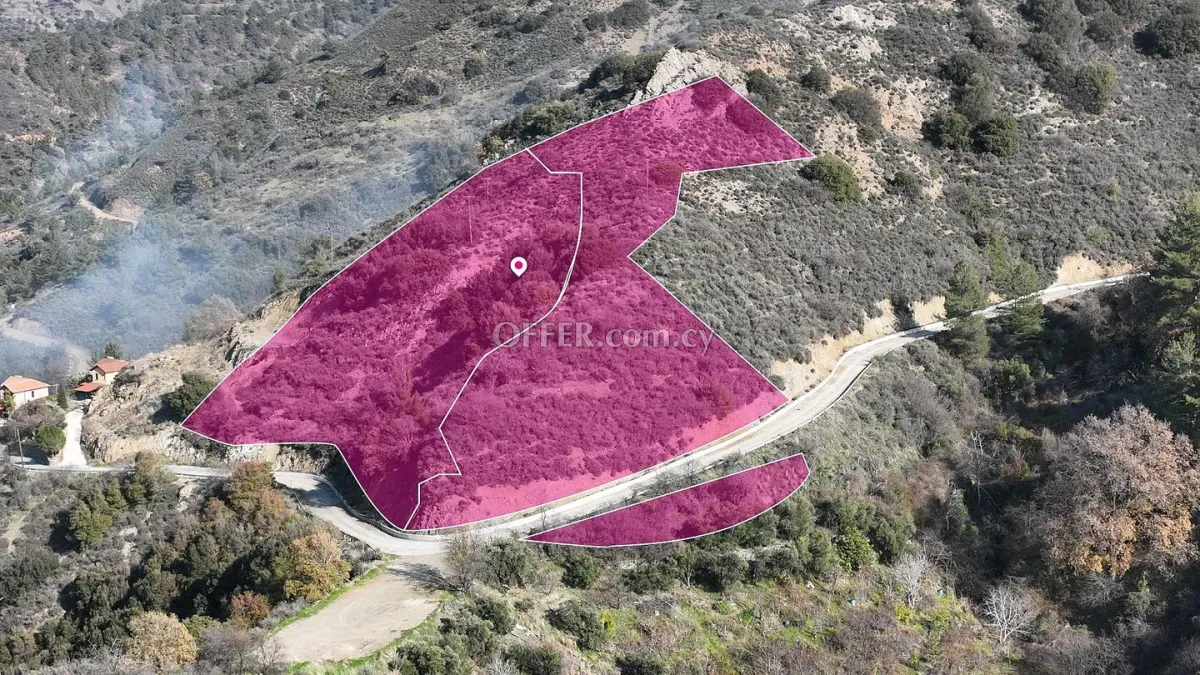 Three residential and agricultural fields located in Nicosia Moutoullas. - 1