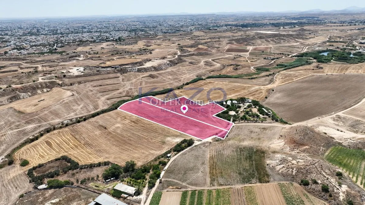 Two adjacent agricultural fields in Pano Deftera, Nicosia - 5