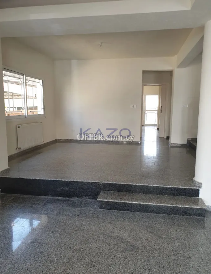 4-Bed Detached House in Kato Polemidia - 10