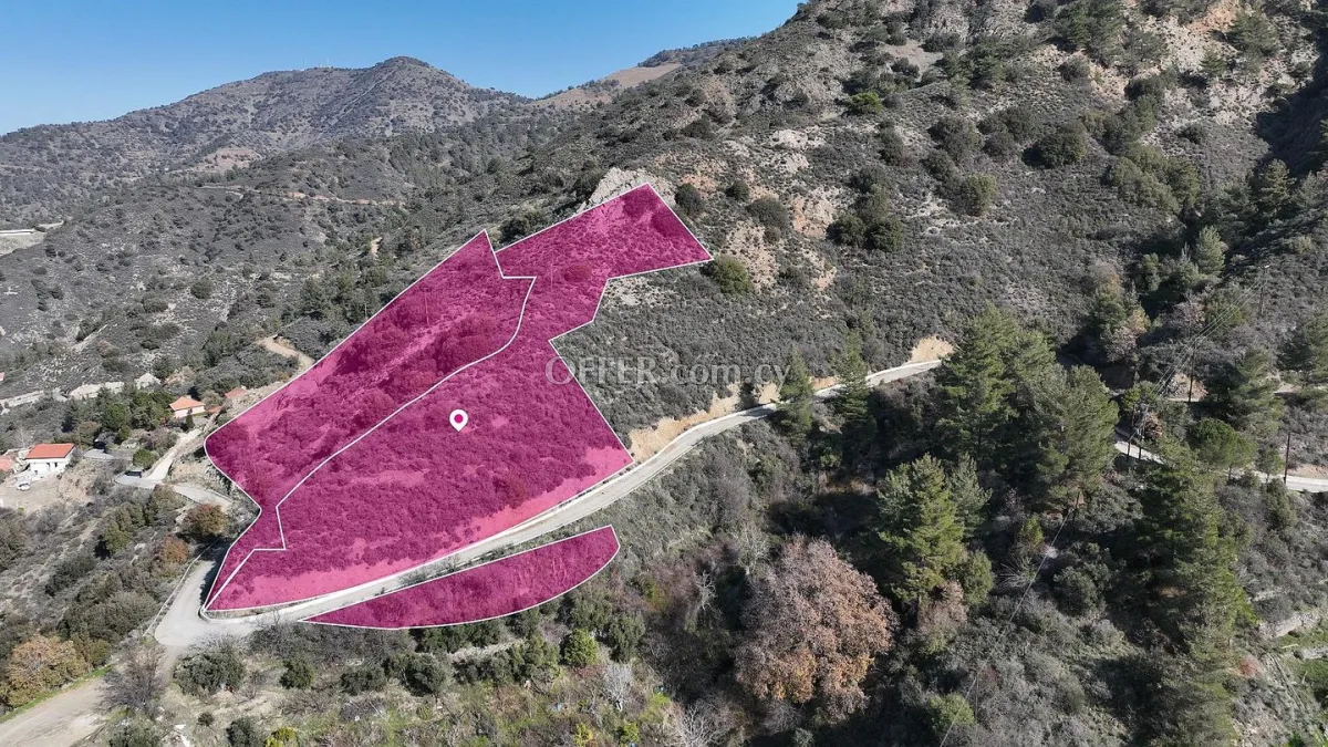 Three residential and agricultural fields located in Nicosia Moutoullas. - 2