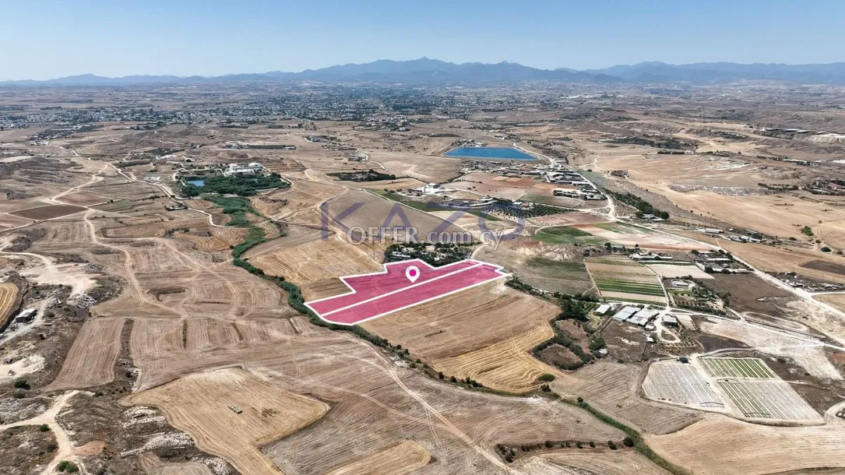 Two adjacent agricultural fields in Pano Deftera, Nicosia - 3