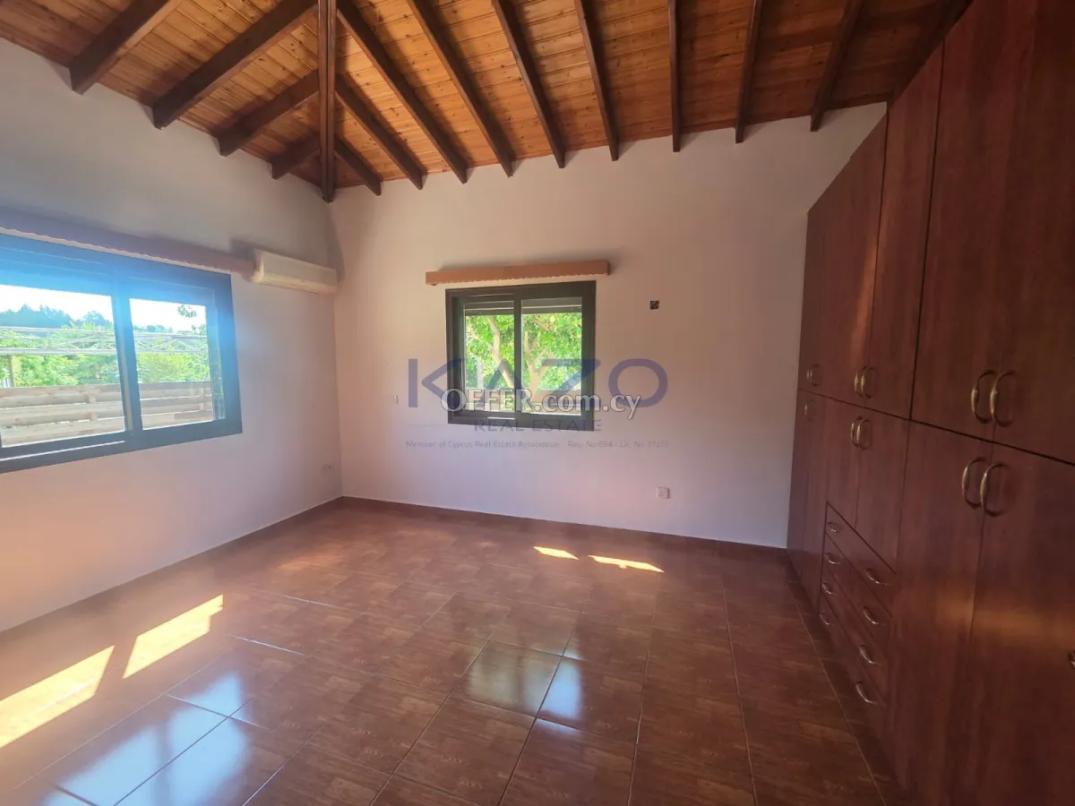 Spacious Detached House in Peaceful Monagroulli Village - 8