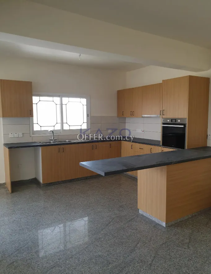 4-Bed Detached House in Kato Polemidia - 4
